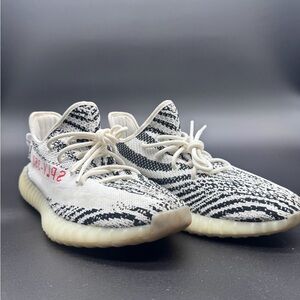 Adidas Yeezy Boost 350 V2